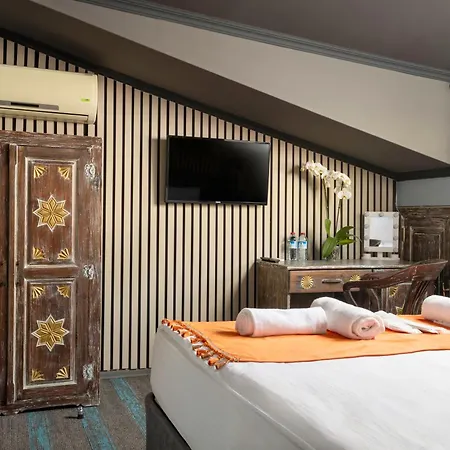 Wonder Wood Hotel Istanbul Exterior photo